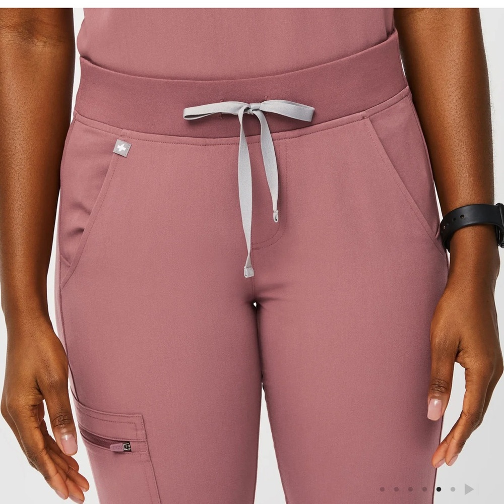 FIGS Zamora Jogger Scrub Pants